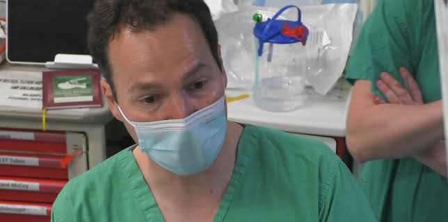 10:00 PM: 24 Hours in A&E | Channel 4 | 11/3 2025