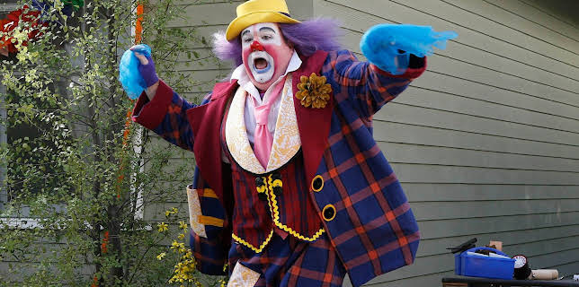 2:30 PM: Modern Family | E4 | 3/18 2026