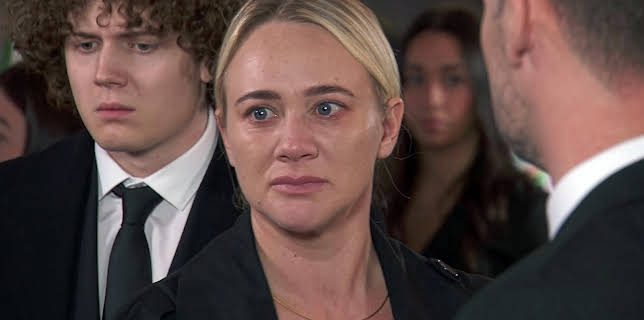 7:00 PM: Hollyoaks | E4 | 11/4 2025