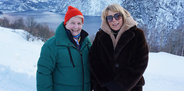 7:00 PM: Extraordinary Escapes at... | Channel 4 | 12/13 2025