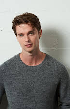 Patrick Schwarzenegger som 