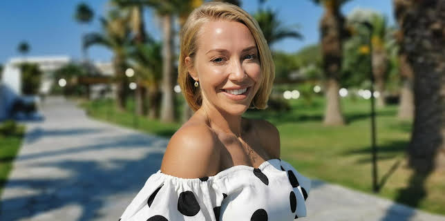 3:00 PM: A Place in the Sun | Channel 4 | 11/3 2025