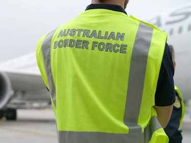 00:00: Border Patrol Australia | ProSieben Maxx | 7/20 2026