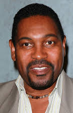 Mykelti Williamson como 