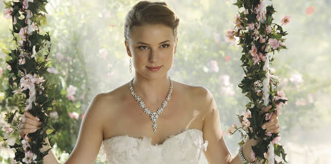 22:40: Revenge (S3 E9) (S3) | Viasat Series | 3/21 2026