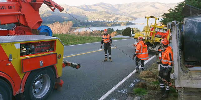 12:00 AM: Extreme Tow Truckers (S2 E4) (S2) | Paramount | 2/26 2026