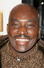 Clifton Powell como 
