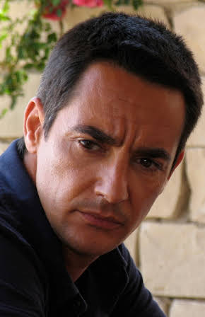 Peppino Mazzotta as 