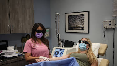 14:25: Dr. Pimple Popper (S4 E2) (S4) | TLC | 5/6 2026