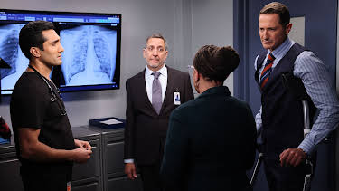 17:20: Chicago Med (S8 E5) (S8) | Viasat Series | 3/31 2026