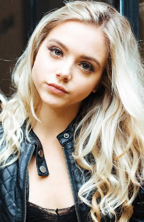 Casimere Jollette as 