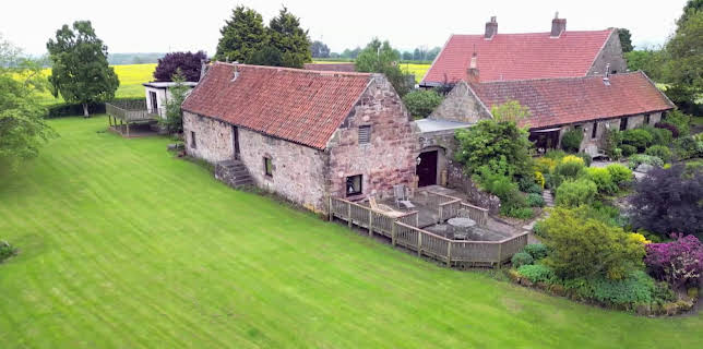 14:40: En plats på landet (S32 E14) (S32) | TV8 | 11/8 2025