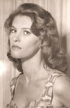 Yelena Samarina como Alma Porcel