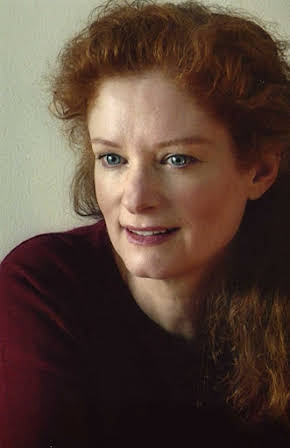 Lisa Pelikan as 
