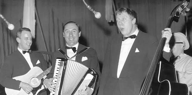 23:15: Alaaf, Helau und Tschingbumm | WDR Fernsehen | 2/7 2026