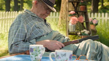 09:40: Sommaren med släkten (S7 E6) (S7) | Kanal 9 | 3/30 2026