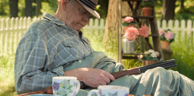 04:40: Sommaren med släkten (S7 E6) (S7) | Kanal 5 | 11/8 2025