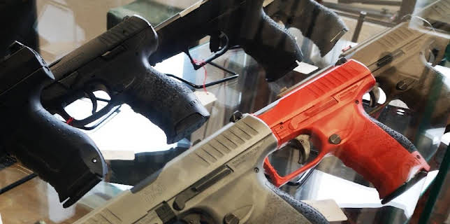 09:10: Schussbereit - Deutschland bewaffnet sich | ZDFinfo | 3/5 2026