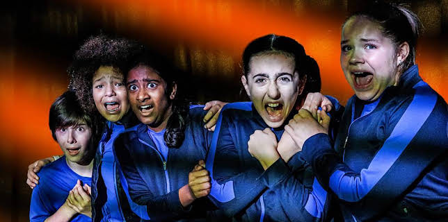 1:05 PM: Stage Stars (S1) | CBBC | 10/31 2025