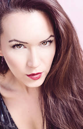 Simone Bailly as 