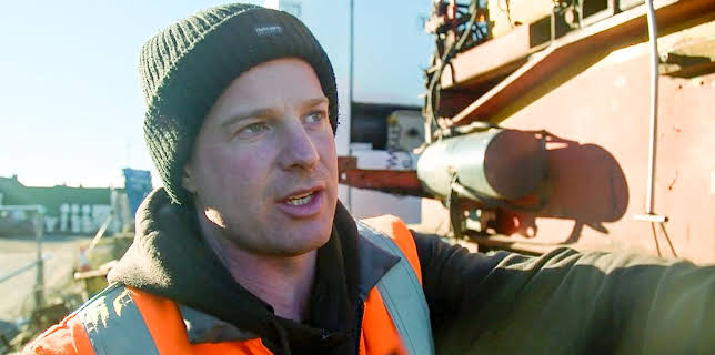 4:00 PM: Trucking Heavy (S2 E6) (S2) | Paramount | 2/23 2026