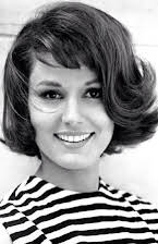 Paula Prentiss som 