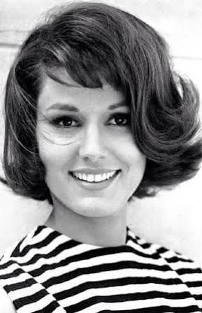 Paula Prentiss as 