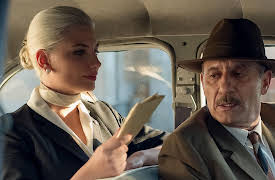 Velvet, Season 1: In Between Two Women