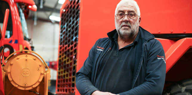 10:00 AM: Trucking Hell (S8 E3) (S8) | Paramount | 11/4 2025