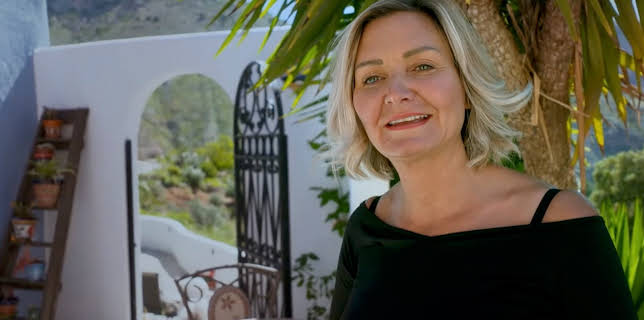 4:00 PM: A New Life in the Sun | Channel 4 | 1/5 2026