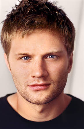 Michael Oberholtzer as Francis