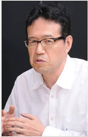 Shinji Aramaki as Director