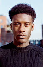 Sam Adewunmi como Isaac