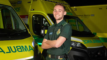 11:10 PM: 999: On the Front Line | More 4 | 4/1 2026