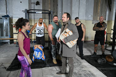 16:00: Hüftkreisen mit Nancy | 3SAT | 4/18 2026