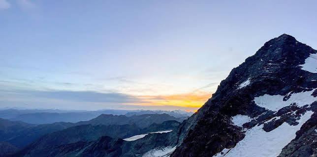 21:00: Brüchige Berge | ARD Alpha | 12/8 2025