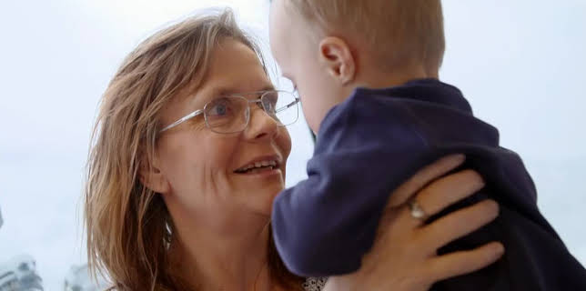 06:55: Unga Mammor (S2 E18) (S2) | TV3 | 11/30 2025