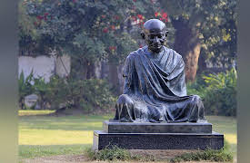 The Art of Public Speaking: Lessons from the Greatest Speeches in History: Focus on Your Audience--Gandhi on Trial