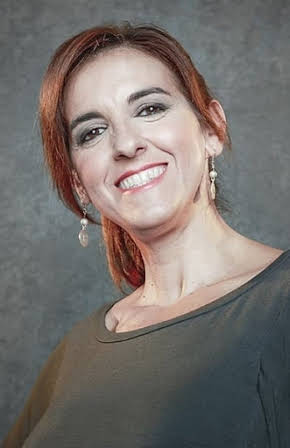 Llum Barrera as 