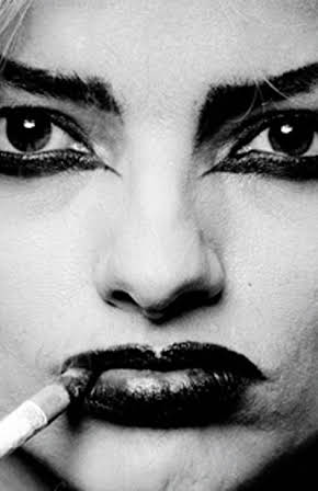 Nina Hagen as Eisfee Dellamorta       (voice)