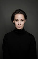 Kristen Gutoskie som 