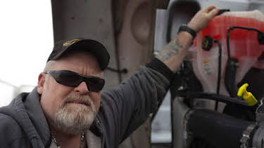 11:45 AM: Ice Road Truckers (S8 E2) (S8) | Paramount | 12/22 2025