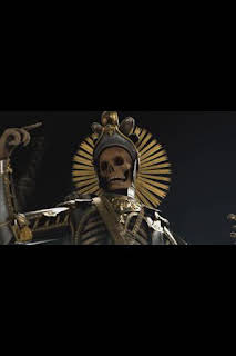 00:50: Strangest Things: Piedra del buitre, Isolator, esqueleto con armadura | National Geographic | 1/25 2026