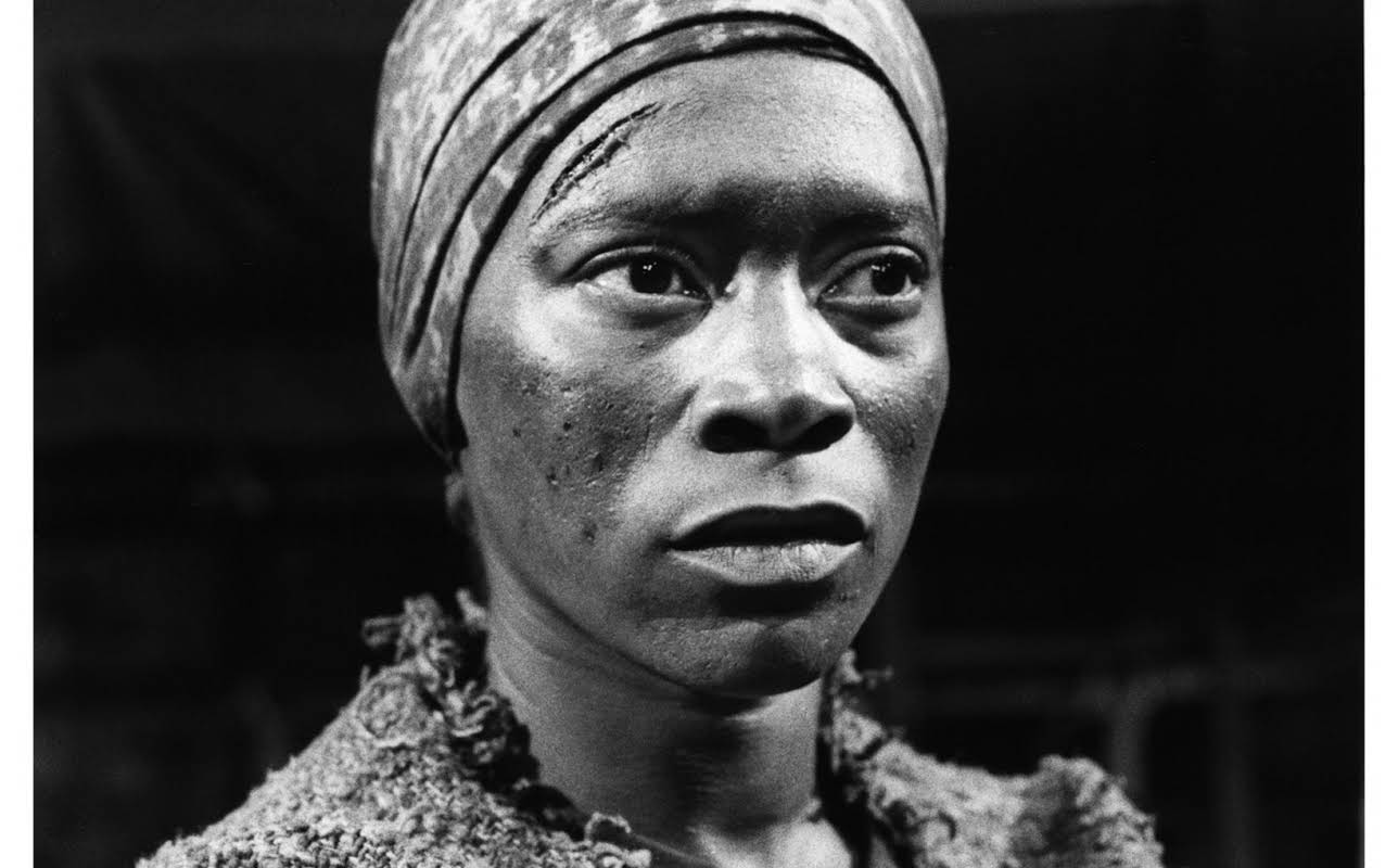 Novella Nelson