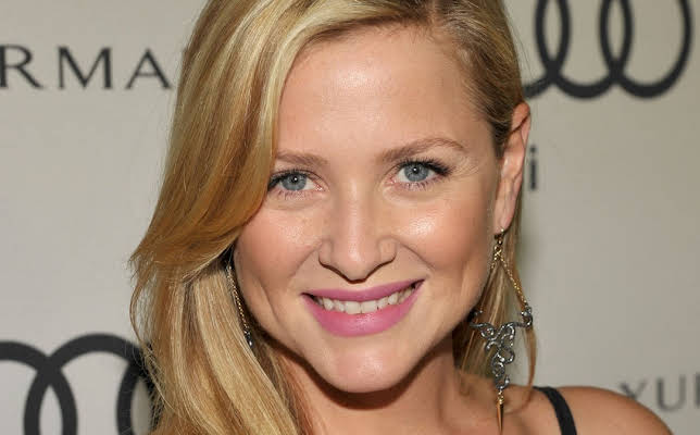 Jessica Capshaw