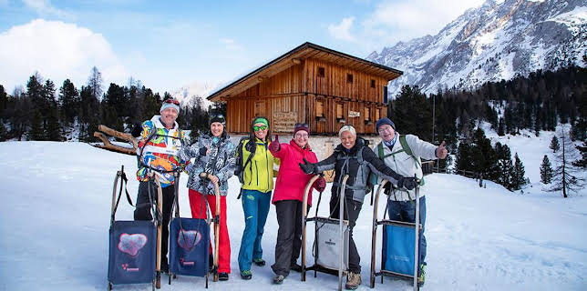 7:00 PM: Amazing Hotels: Life Beyond the Lobby (S5) | BBC Two | 12/9 2025