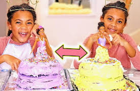 McClure Twins: Baking Cakes That Look Like Ava and Alexis!