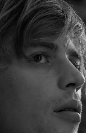 Johnny Flynn as 