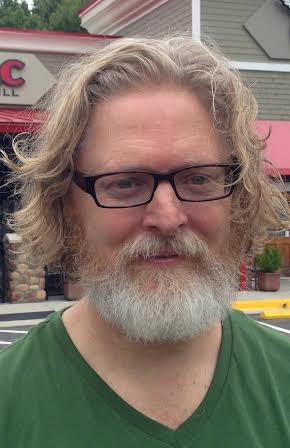 Tony McNamara as 