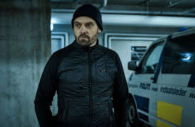 Face to Face (Original), Season 1: The Police Car